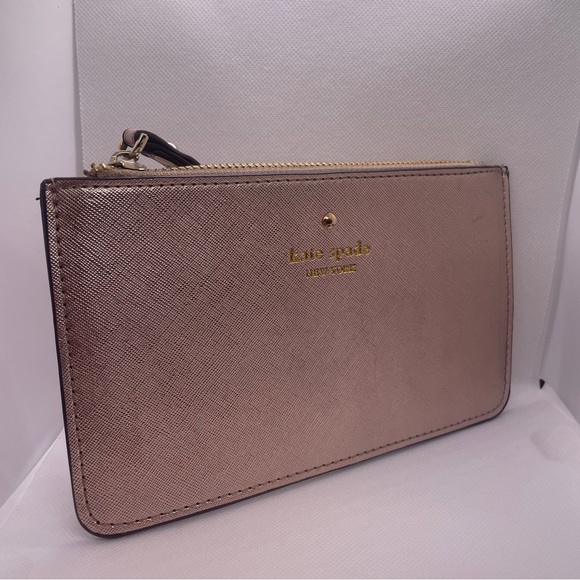 kate spade Handbags - Kate Spade Wristlet!